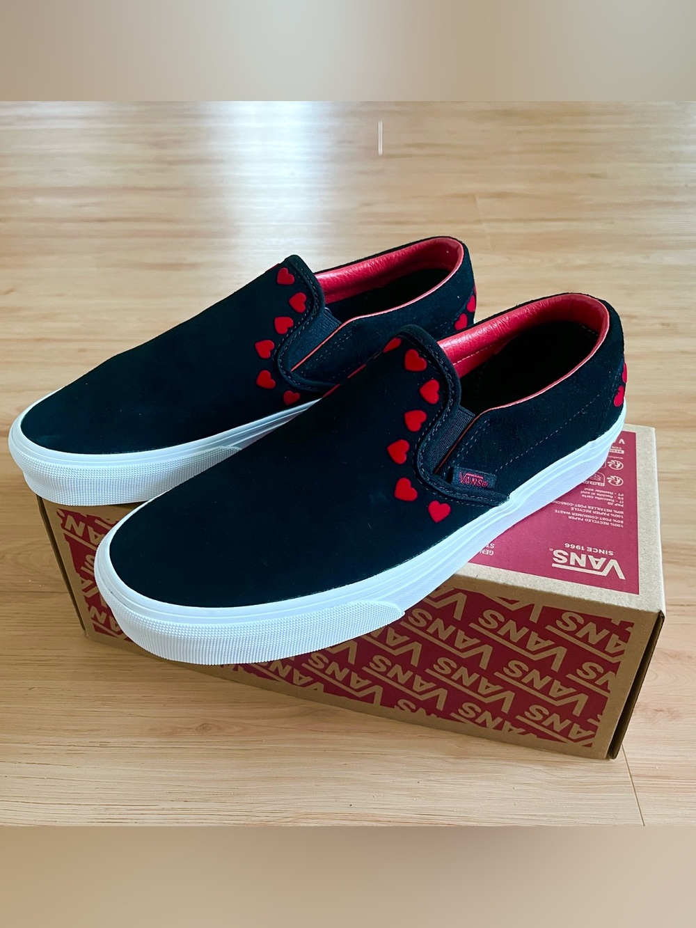 Vans Classic Slip-On Heart Black Suede Shoes Women 8.5 US - Picture 4 of 9